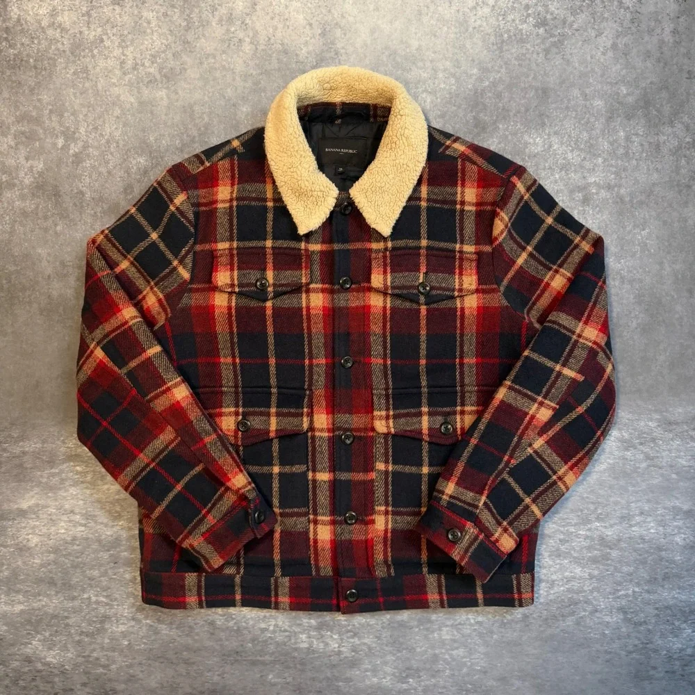 Banana Republic Mens Plaid Sherpa Collar Wool Blend Trucker Jacket Red Navy M